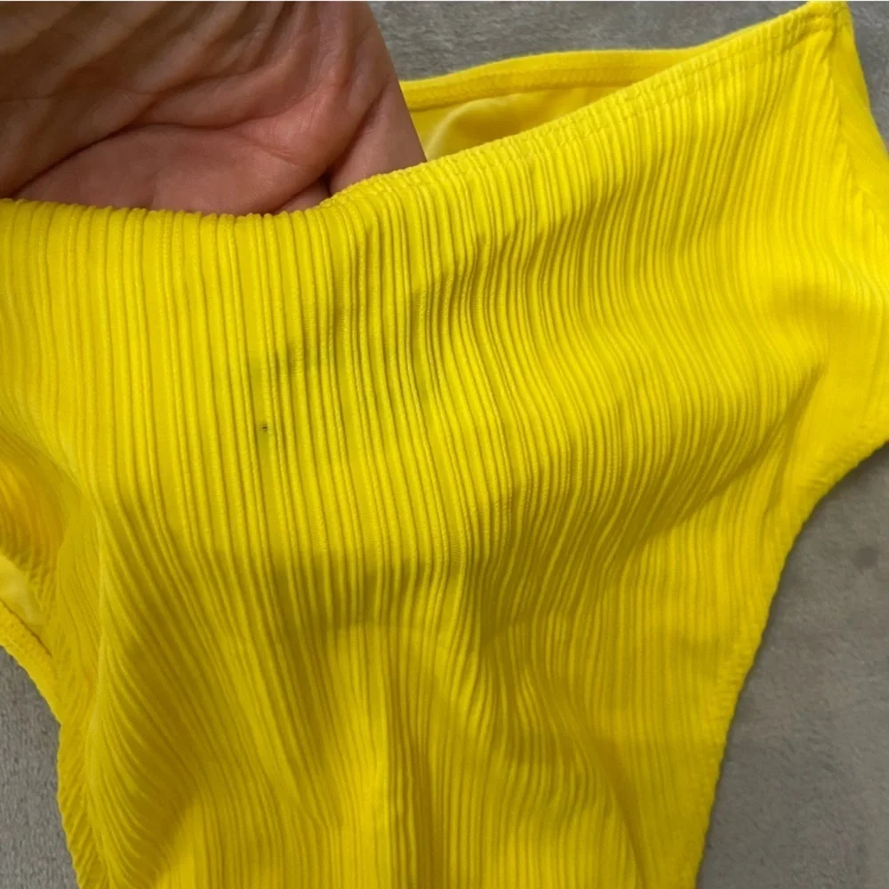 New! Frankie’s bikinis plisse cheeky bottoms Pina colada yellow 24397